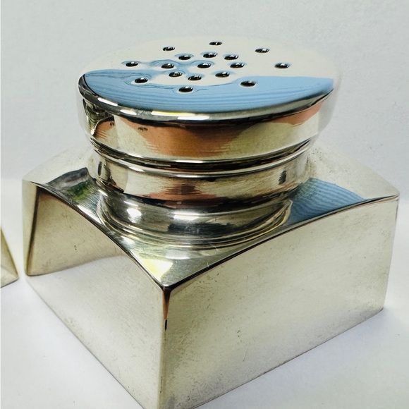 Vintage Georg Jensen Salt and Pepper Shakers Set - Picture 3 of 5